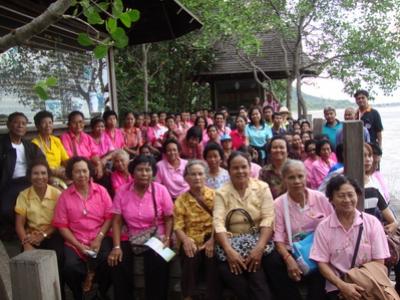 โครงการเติมเต็มความสุขกายและใจ  สู่ผู้สูงวัยตำบลนาแว