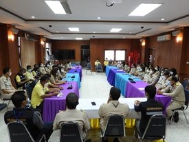 ประชุมผู้บริหารและบุคลากรขององค์การบริหารส่วนตำบลนาแว