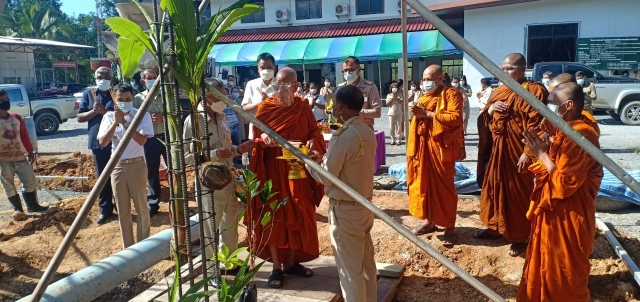 วางเสาเอกอาคารศูนย์พัฒนาคุณภาพชีวิตและส่งเสริมอาชีพผู้สูงอายุ